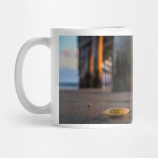 Seashells peering Mug